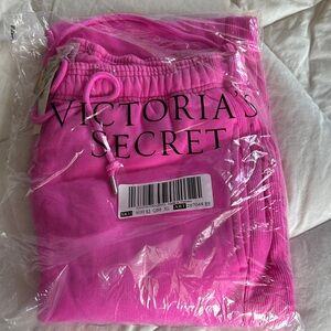 Victoria's Secret Ladies Fuchsia Sweatpants